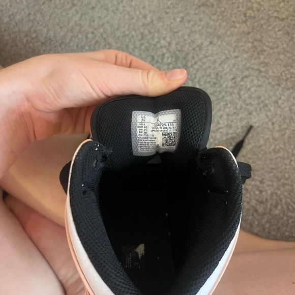 Air Jordan Sneakers - Picture 4 of 8